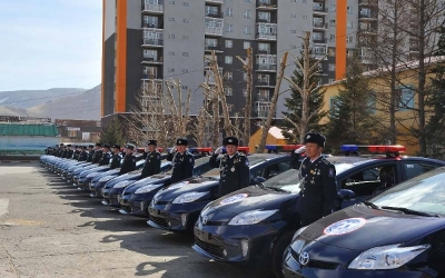 ASEM cars go to Mongolian police_700