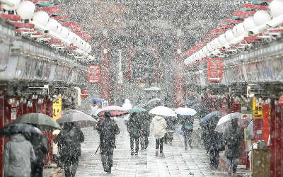 snow in tokyo
