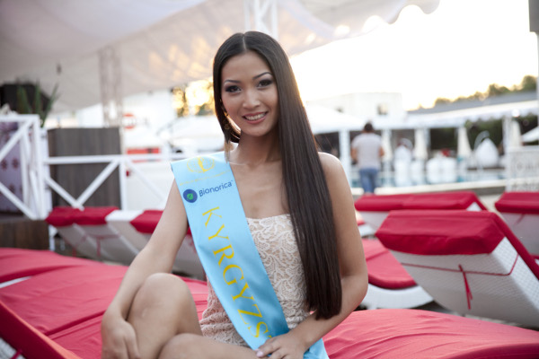 Красивые девушки Центральной Азии: 8 самых успешных моделей с восточными корнями