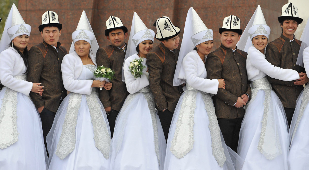 Массовая свадьба в Бишкеке / Фото В.Оселедко