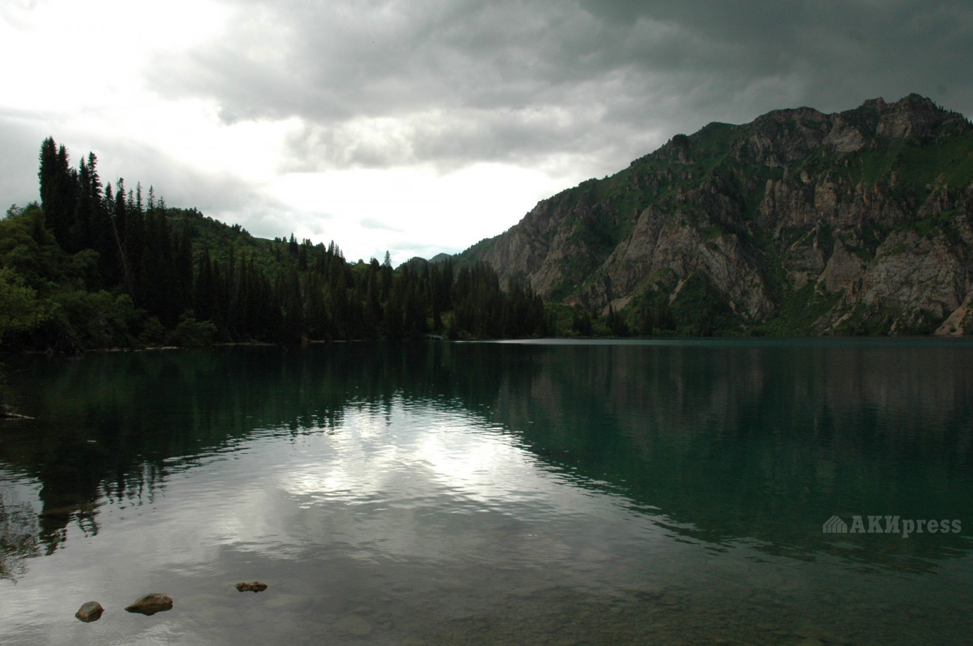 Озеро Сары Челек на карта Кыргызстана