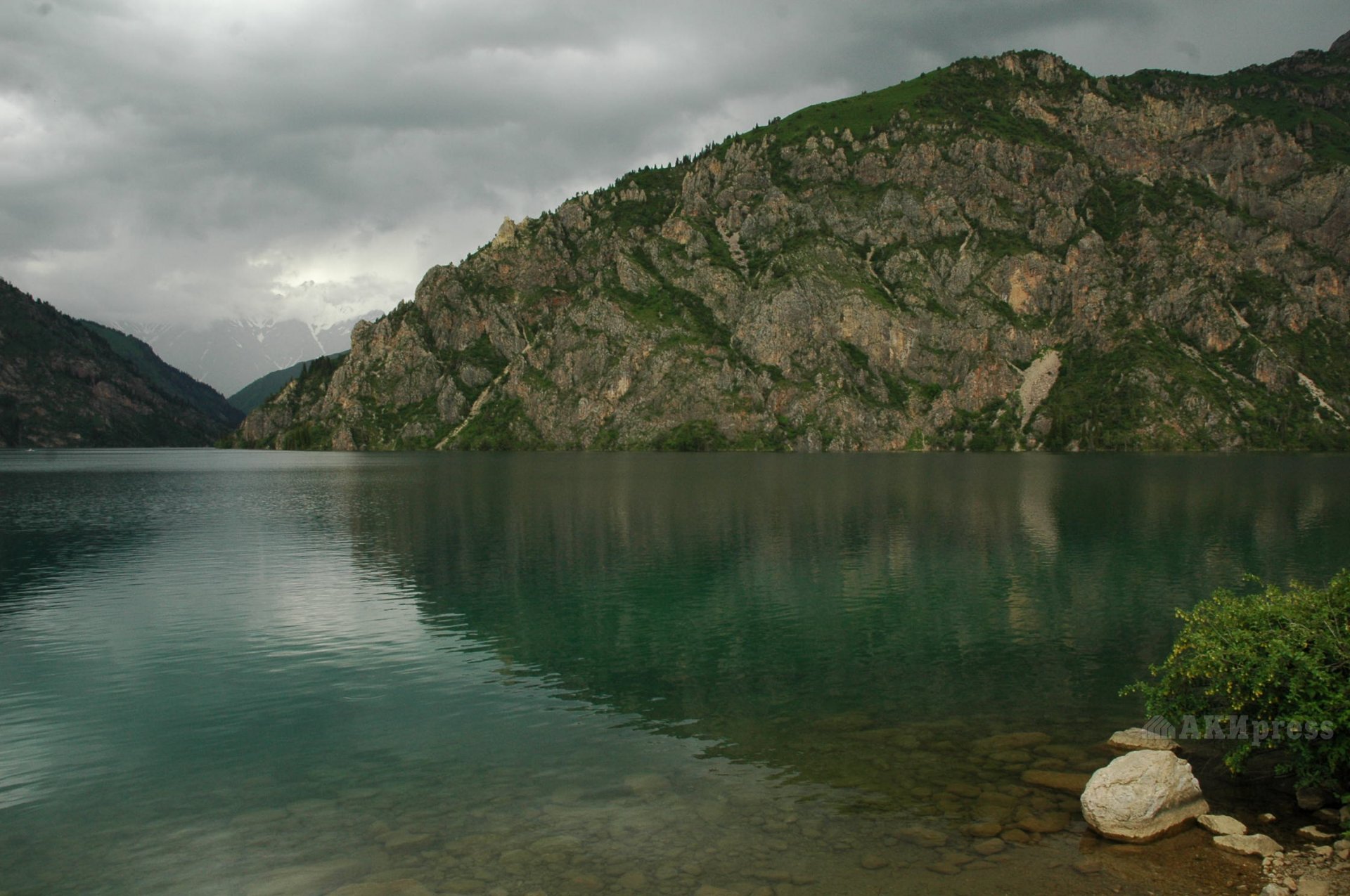 Озеро Сары Челек зимой
