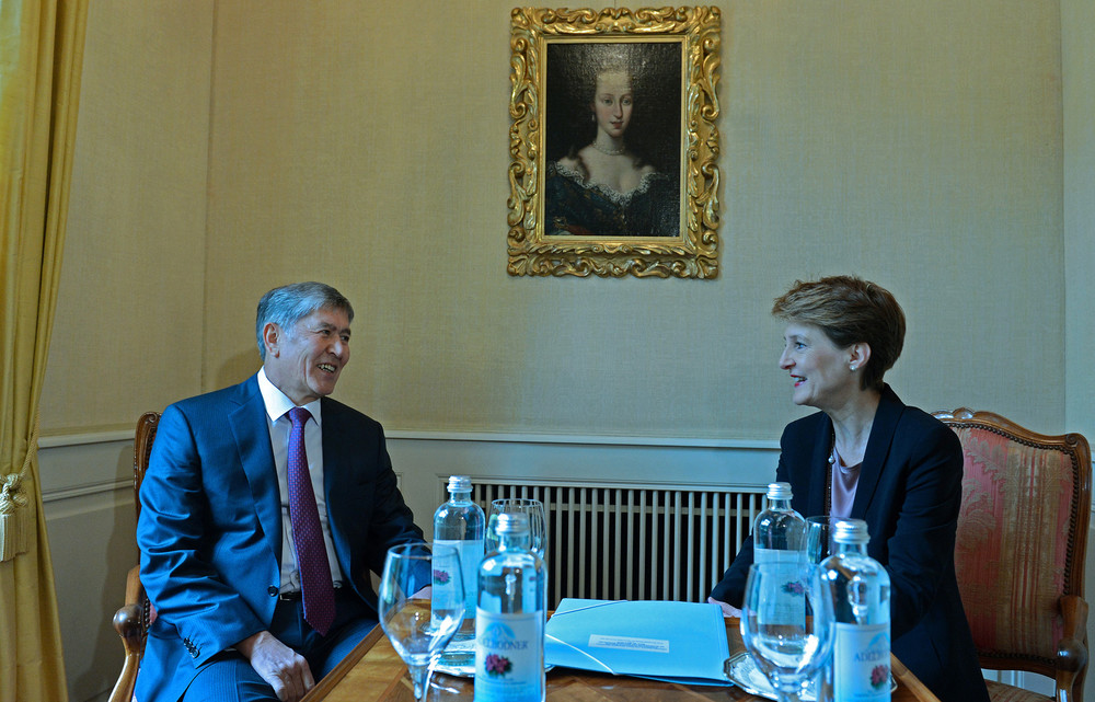 Встреча с президентом Швейцарии Симонеттой Соммаругой в рамках официального визита в Швейцарию (26 марта 2015 года, город Берн)