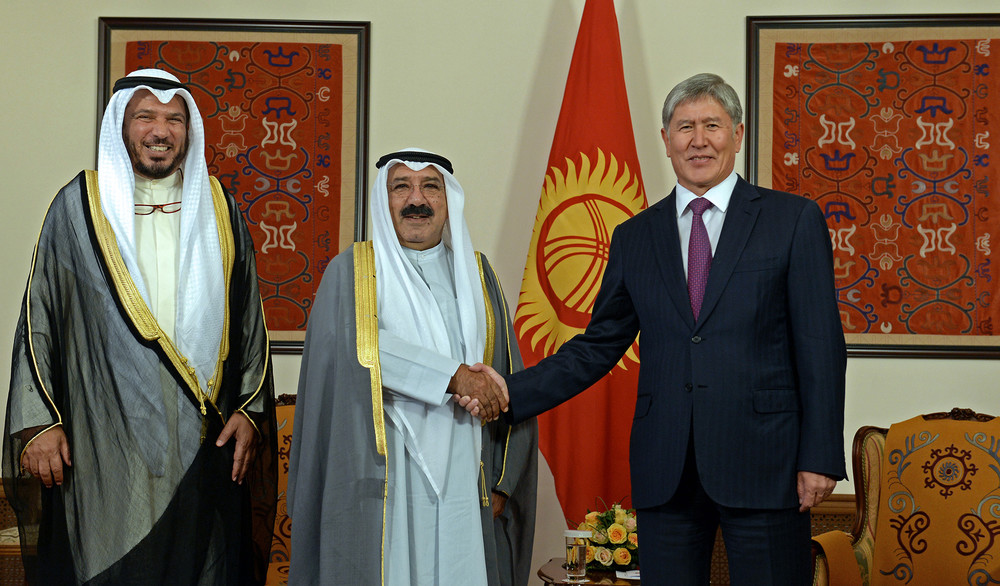 Встреча с руководителем Администрации эмира Кувейта шейхом Насера Сабаха аль Ахмеда аль-Джабера Аль Сабаха (17 июня 2015 года, Государственная резиденция «Ала-Арча»)