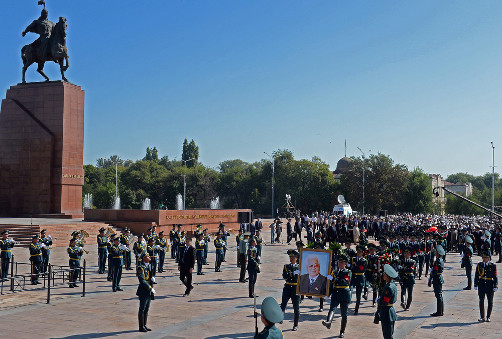 Митинг-реквием по видному государственному и политическому деятелю Кыргызской Республики Турдакуну Усубалиеву (9 сентября 2015 года, город Бишкек)