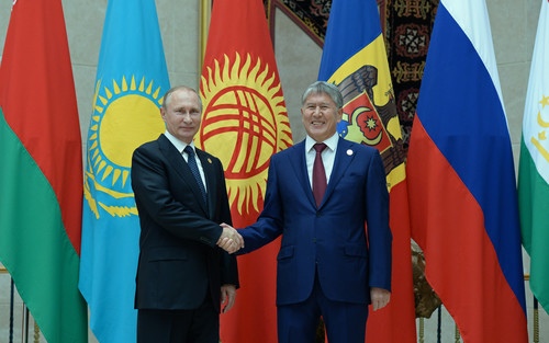 президент России Владимир Путин и А.Атамбаев