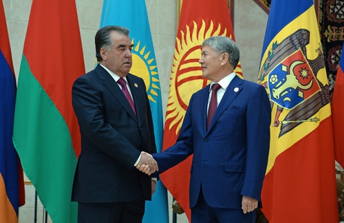 президент Таджикистана Эмомали Рахмон и А.Атамбаев
