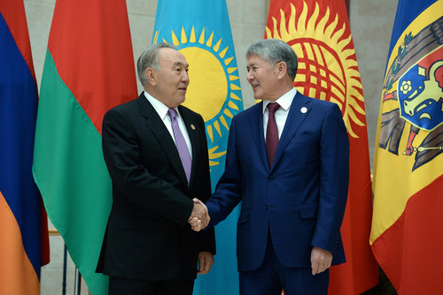 президент Казахстана Нурсултан Назарбаев и А.Атамбаев