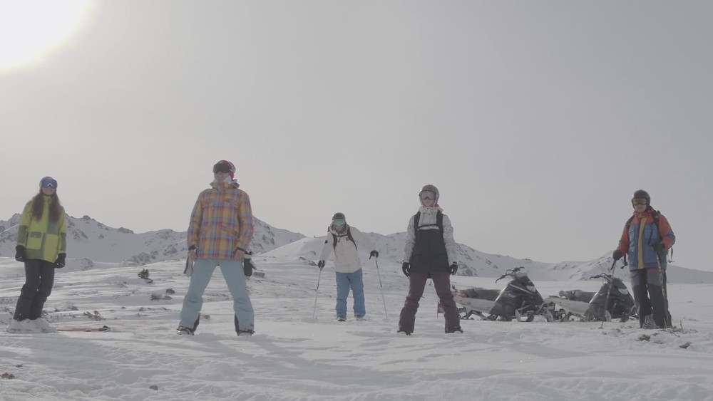 Кадр из рекламного ролика о зимнем туризме в Кыргызстане