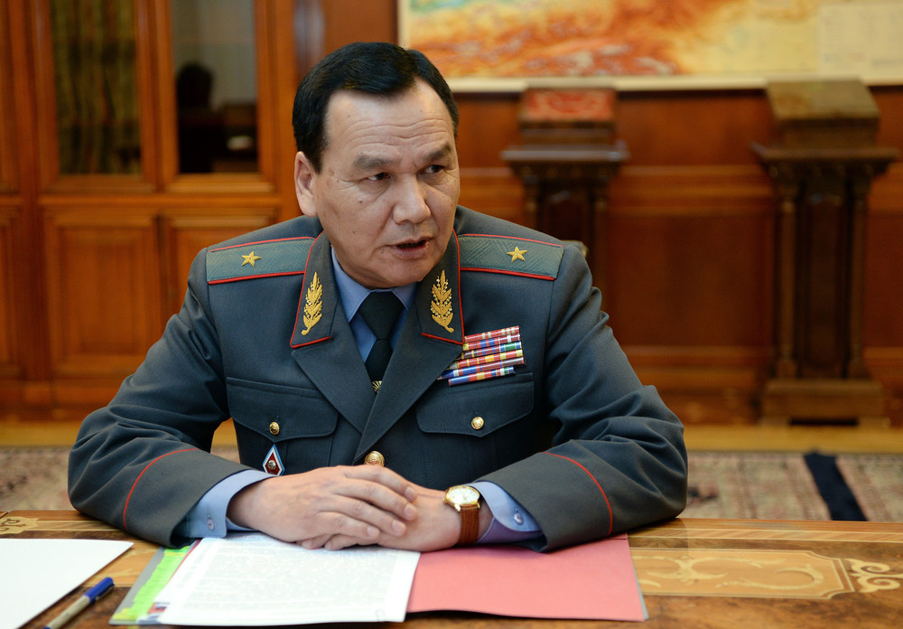 министр внутренних дел Кашкар Джунушалиев