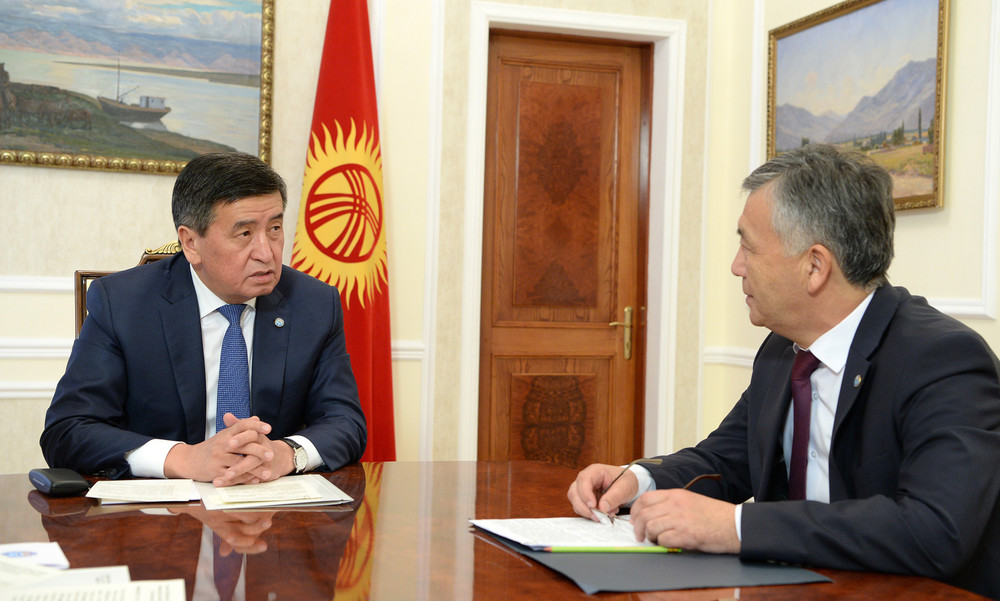Президент С.Жээнбеков менен Өзбекстандагы элчи И.Жунусов