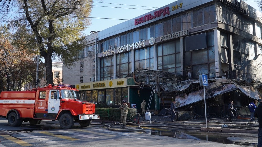 Последствия взрыва в кафе быстрого питания «Антошка»