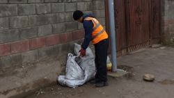 «Тазалык» вывез мусор на Бектенова. Фото