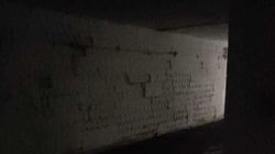 В подземке на Манаса нет освещения. Фото