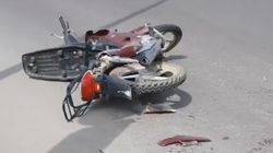 В Военно-Антоновке КамАЗ сбил мотоциклиста, повсюду кровь. Видео с места аварии