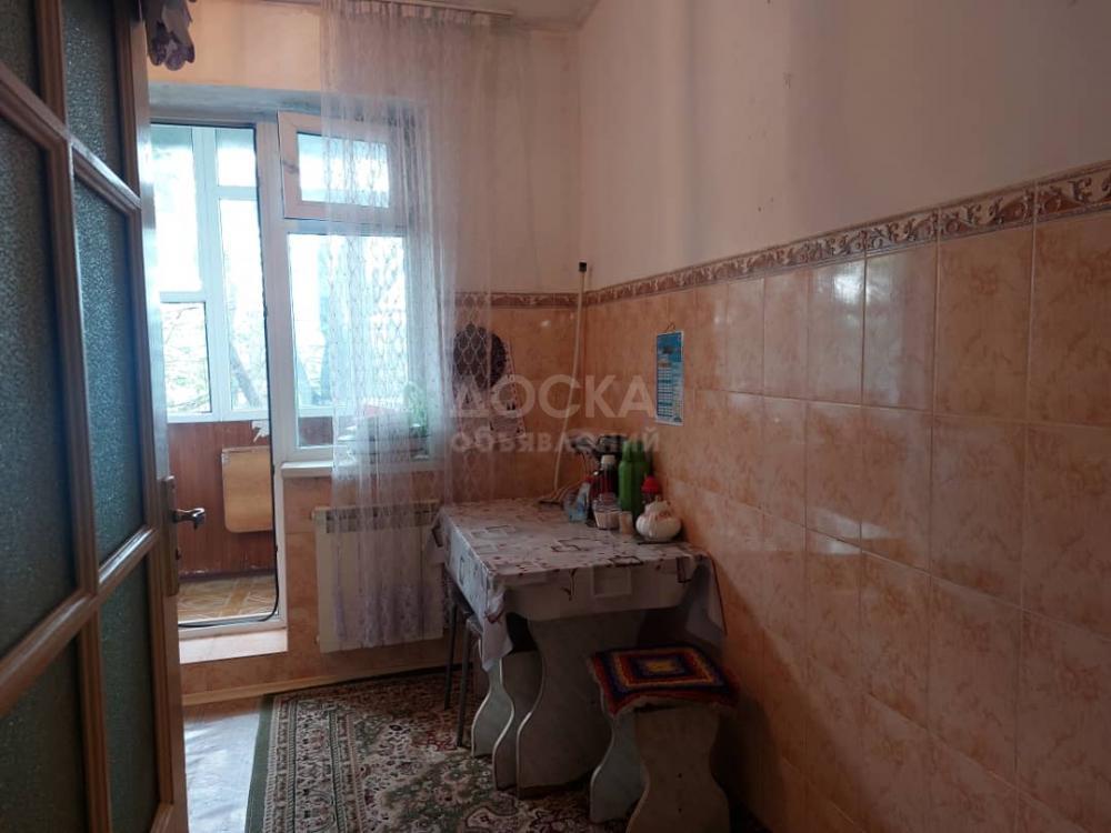 Продаю 1-комнатную квартиру, 34кв. м., этаж - 2/4, В Ленинском.