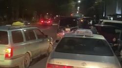 Таксисты захватили остановку на проспекте Чуй. Видео