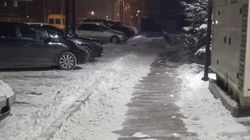 «Тазалык» очистил тротуар по ул.Шопокова после жалобы горожанина. Фото