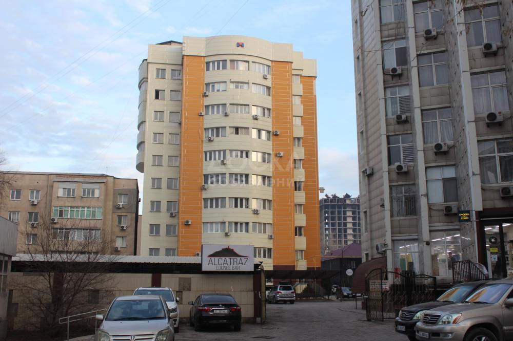 Продаю 3-комнатную квартиру, 127кв. м., этаж - 6/10, г.Бишкек, ул.Байтик Баатыра.