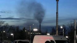 Дым из трубы ТЭЦ Бишкека. Фото
