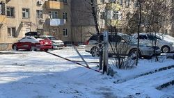 Мэрия Бишкека снова демонтирует шлагбаум, повторно установленный жильцами 10 мкр