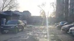 Житель Первомайского района жалуется на состояние дороги в Юг-2. Видео