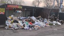 Гора мусора на ул.Усенбаева. Фото