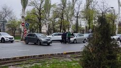 На Айтматова столкнулись две «Тойоты». Фото с места ДТП