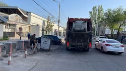 «Тазалык» вывез мусор на ул.Суюмбаева после жалобы горожанина. Фото