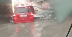 Под мостом на Молодой Гвардии-Льва Толстого образовалось озеро. Видео