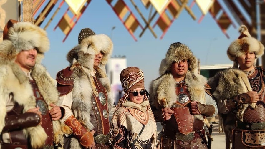 Кыргызстанские высокорослые мужчины на этнофестивале «Вселенная кочевников»