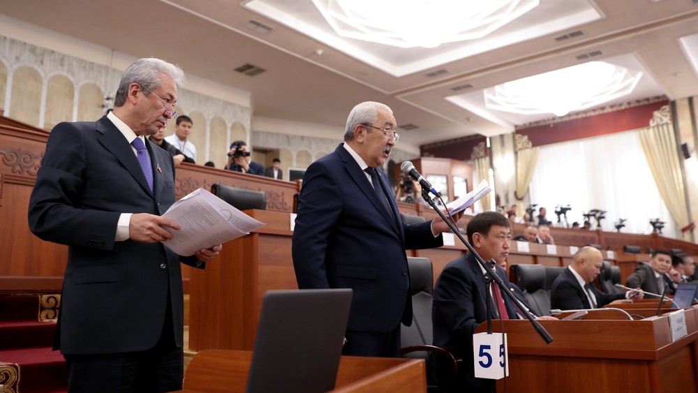 Исхак Масалиев в парламенте