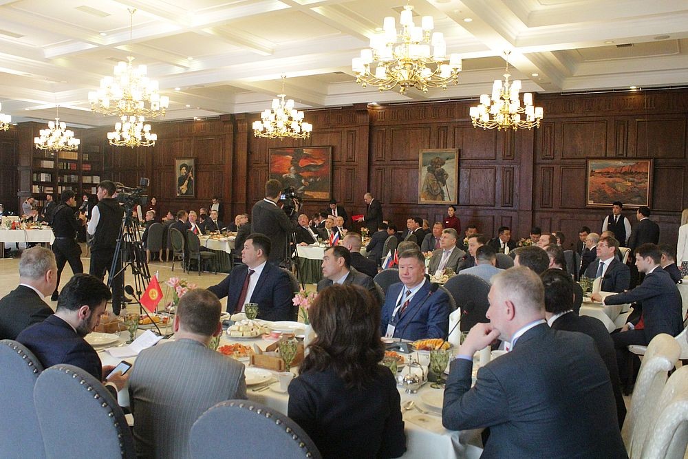 Деловой завтрак в рамках 8-межрегиональной кыргызско-российской конференции