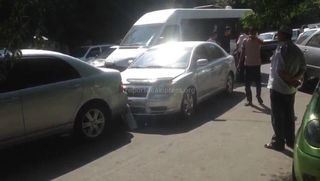 Видео — В Оше столкнулись 2 машины