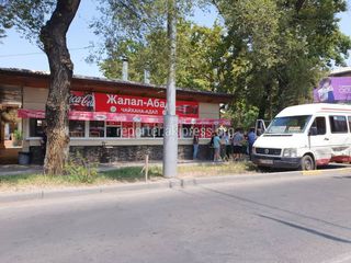 В Бишкеке маршрутка с пассажирами попала в ДТП