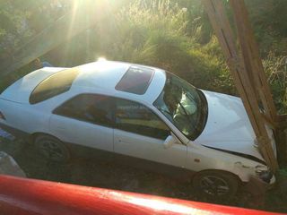 Автомашина врезалась в столб близ реки Нарын <i>(фото)</i>