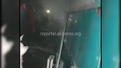 Видео — На рынке Каракола произошел пожар