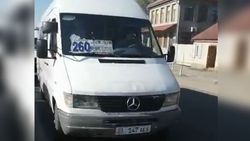 На ул.Асаналиева водители маршруток №260 и №161 ехали на встречной полосе (видео)