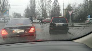 Ул.Карадарьинская постоянно занята таксистами, - горожанин (фото)