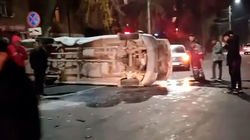 В Бишкеке перевернулась маршрутка, пострадали несколько человек. <b>Видео</b>