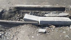 Горожанин жалуется на состояние тротуара на ул.Шоокум. Фото