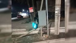 Новый светофор на Орозбекова уже сломан. Фото
