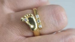 Бишкекчанка на тое потеряла золотое кольцо с бриллиантом. Фото