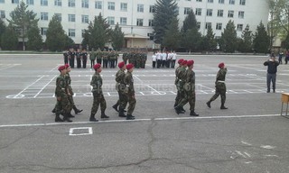 В Кой-Ташской военной части прошла военно-спортивная игра «ЗАРНИЦА-2016» с участием 17 школ Аламединского района (фото)