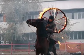 Какие трюки на съемках фильма «Викинг» выполняли каскадеры, в числе которых были кыргызстанцы? <i>(видео)</i>