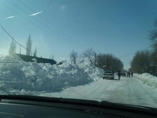 В Тогуз-Тороузском районе высота выпавшего снега достигла 1 метра <i>(фото, видео)</i>