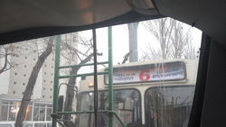 В Бишкеке на Байтик Баатыра троллейбус с маршрутом №9 ехал с перевернутым номером (фото)