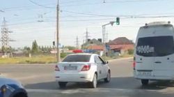 На Анкара–Достоевского водитель патрульной машины повернул со второй полосы (видео)