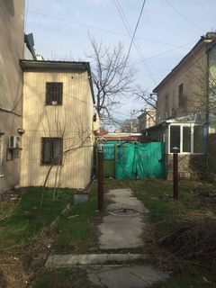 Почему отсутствует пожарный проезд по ул.Абдрахманова между домами №148 и 150? - бишкекчанин (фото)