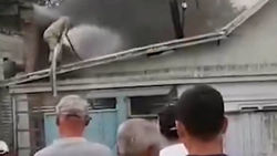 В Токмоке произошел пожар в жилом доме. Фото и видео